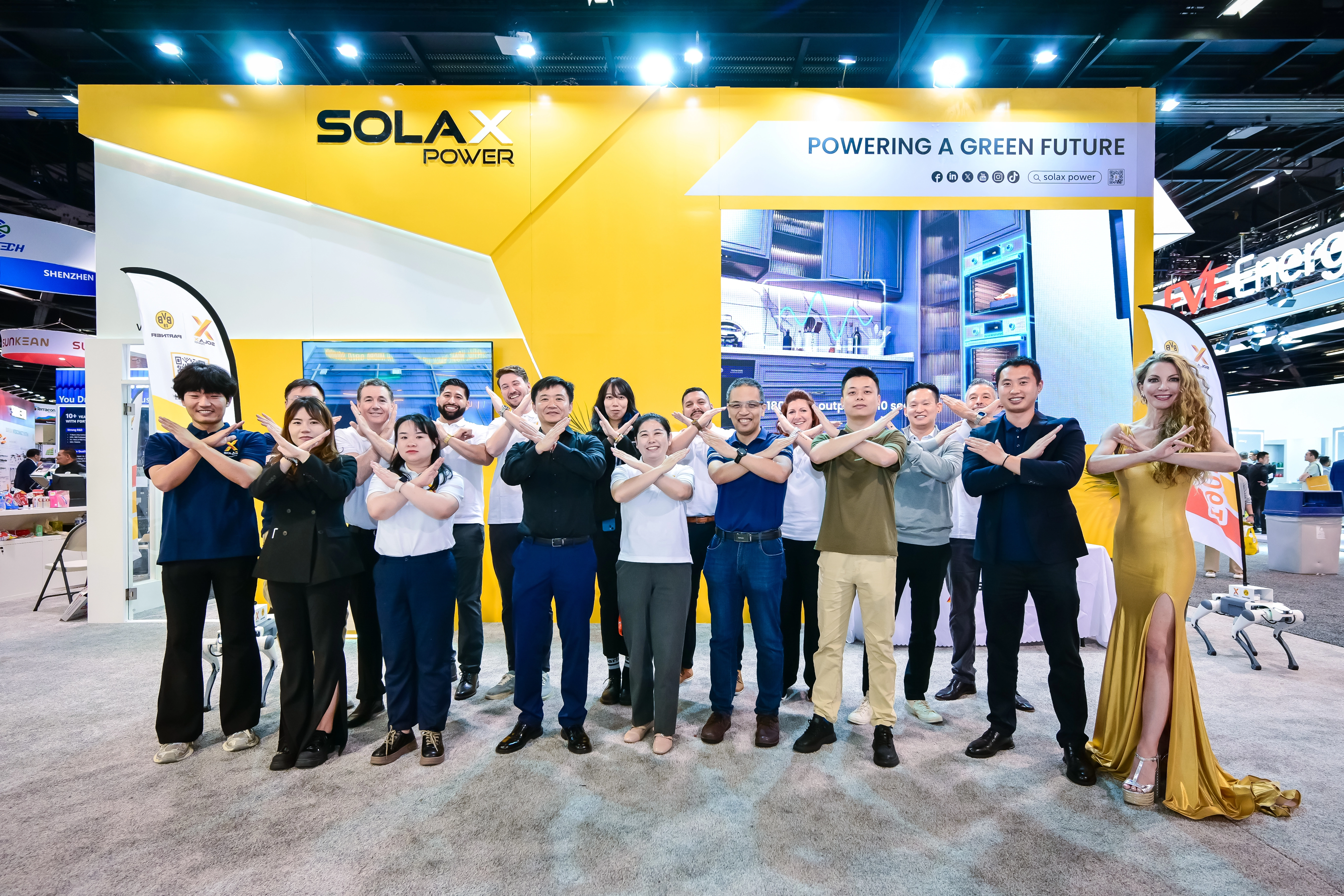 RE+ PLUS 2024 –SolaX Further Expands Its Footprint in North America with Diverse Solar Solutions