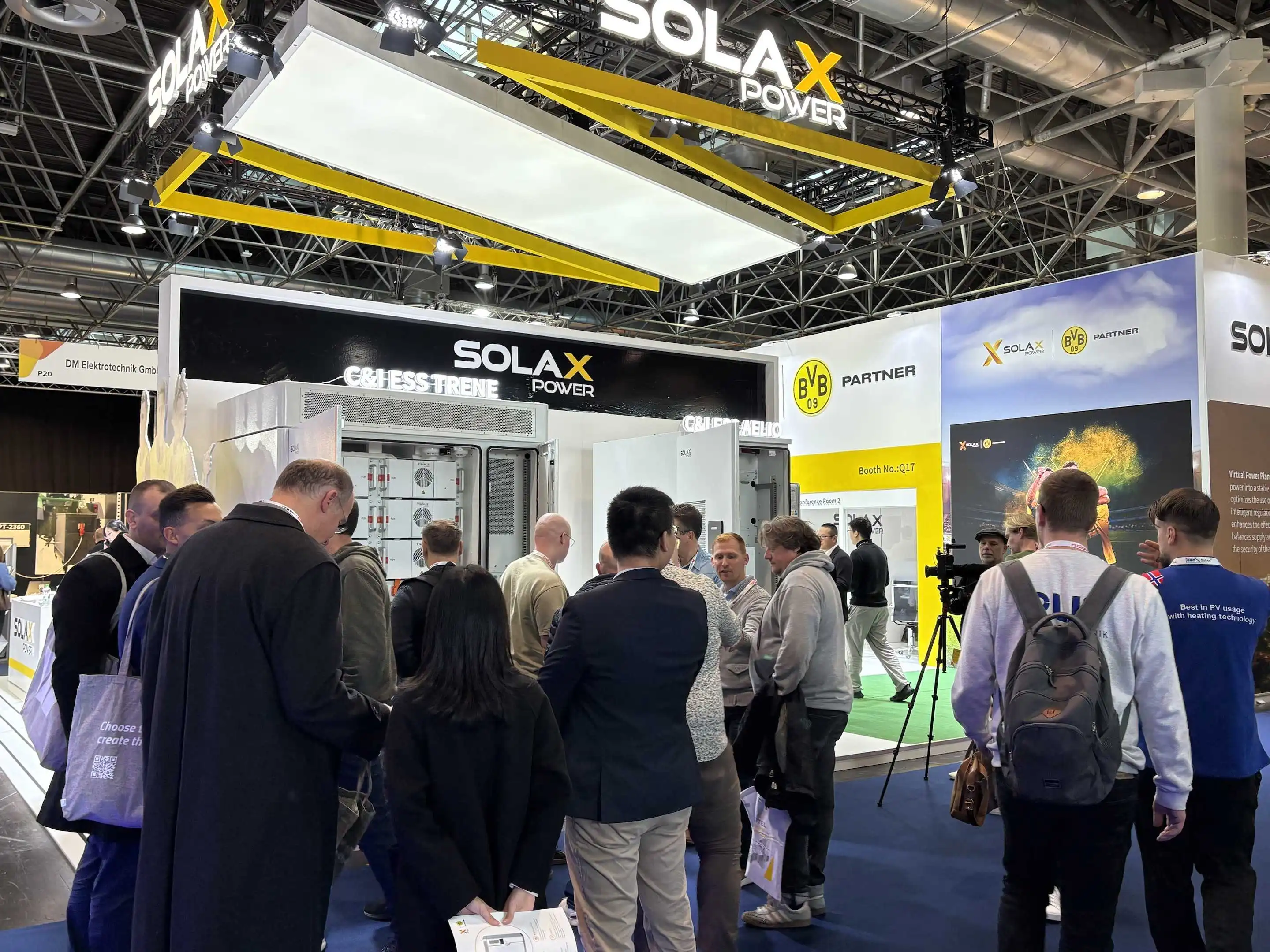 Exhibition Review | SolaX Power Showcases Cutting-Edge Energy Solutions at Solar Solutions Düsseldorf 2024