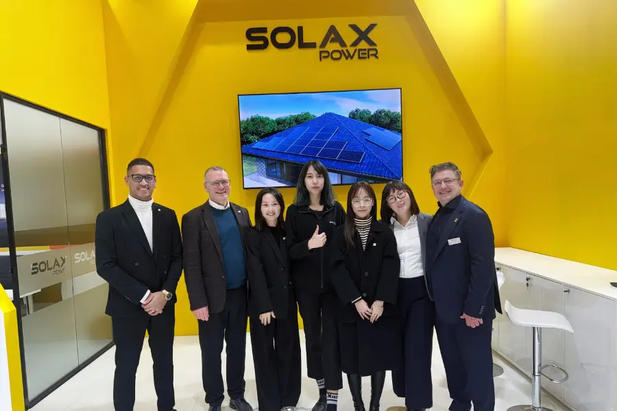 SolaX Leads the Charge in Commercial & Industry Energy Storage Solutions at InterSolution 2025